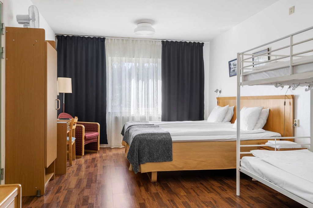 Twin bunkbed Hotell Frykenstrand BW