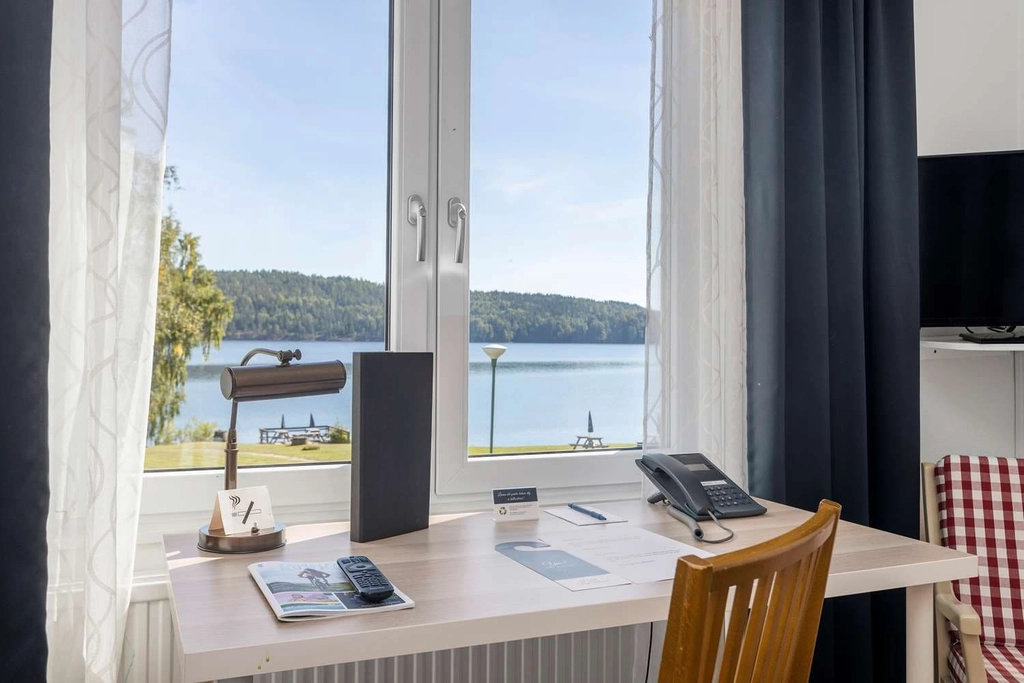 Twin standard seaview Hotell Frykenstrand BW