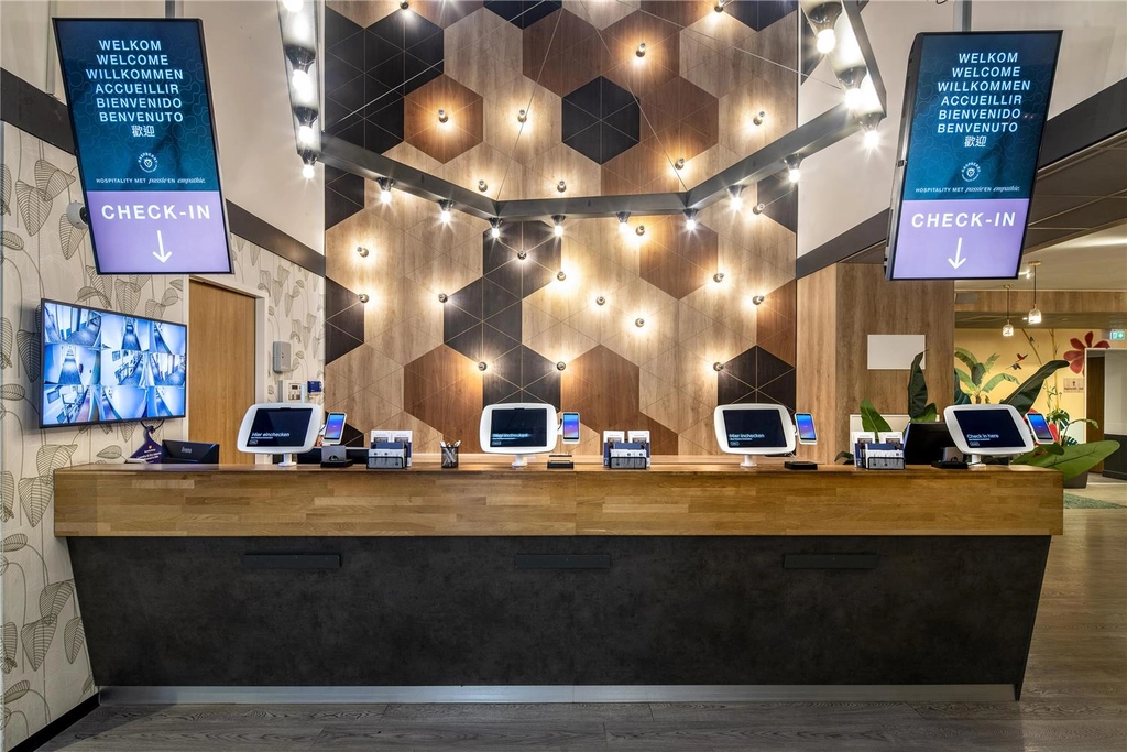 Check in desk