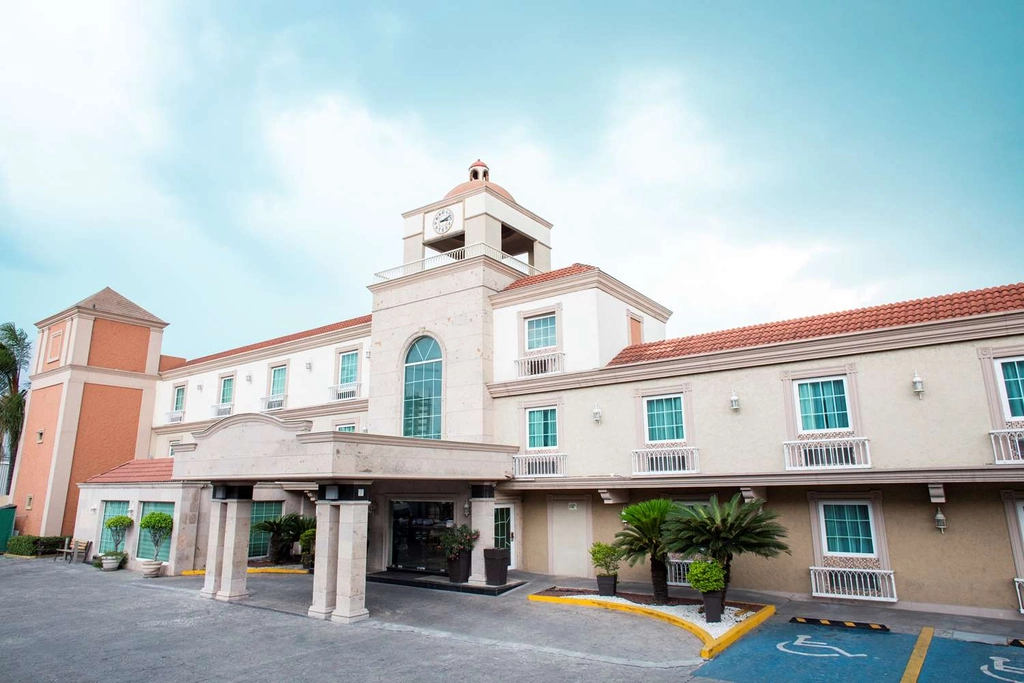 Fachada de Best Western Plus Col n