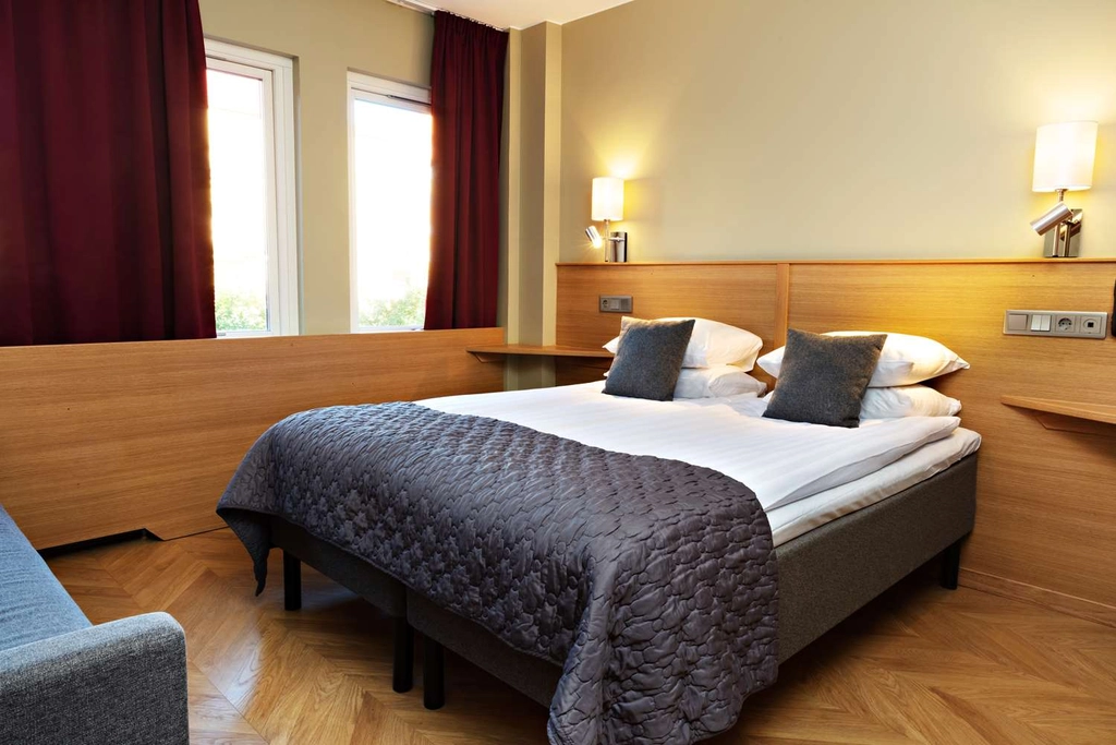 Dobule Bed Room