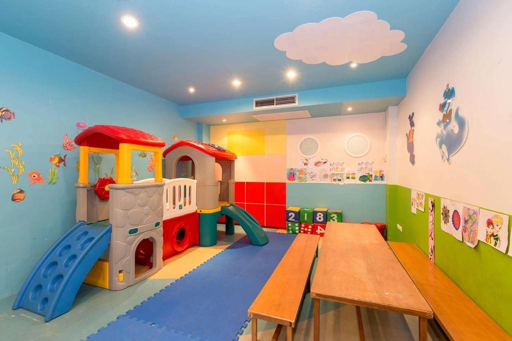 Kids club