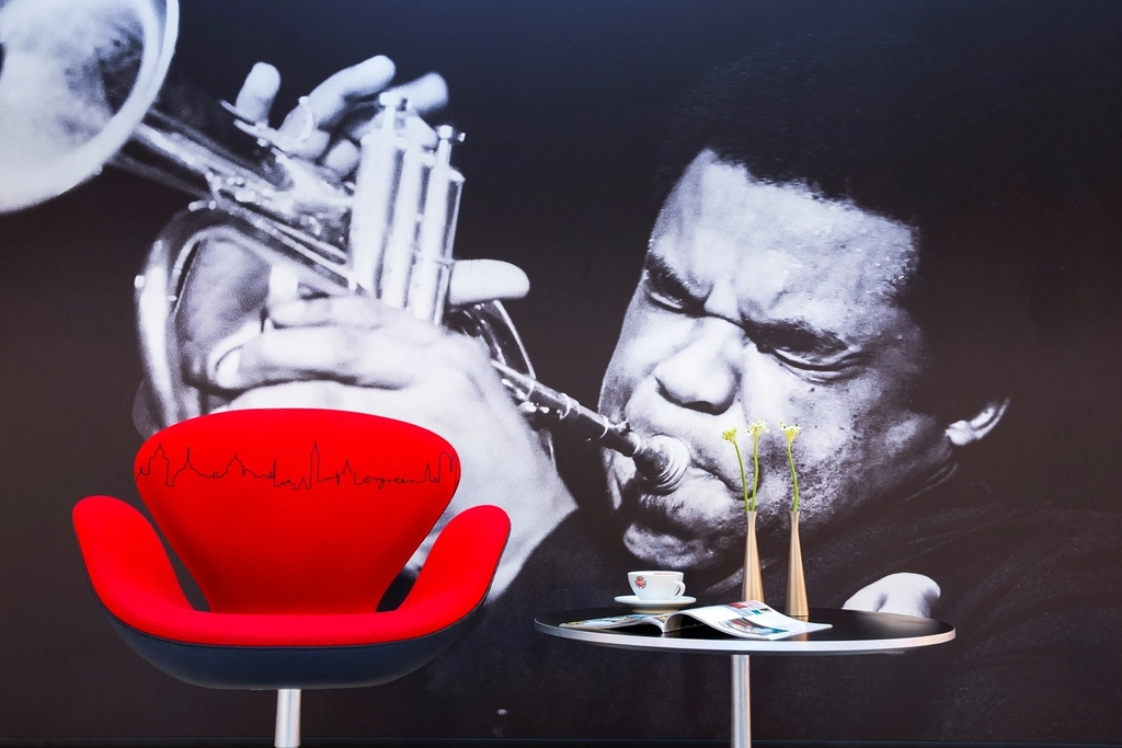 Lobby Jazz Wall