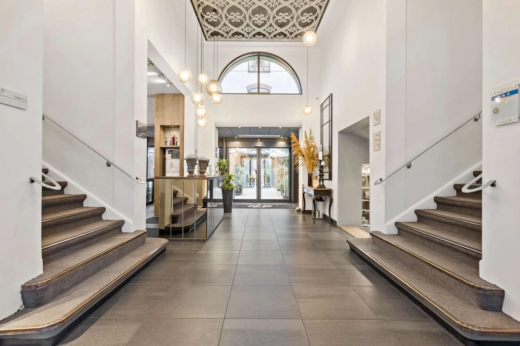 BW Hebron Lobby