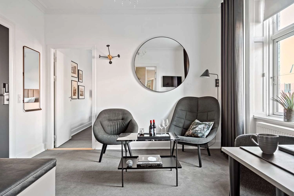 BW Hebron Suite living area