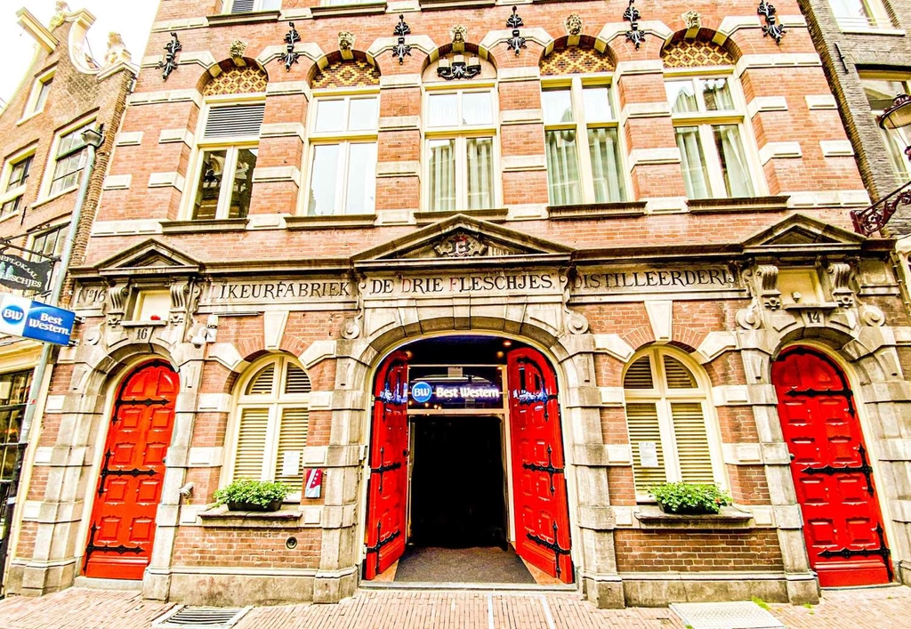Hotel Exterior