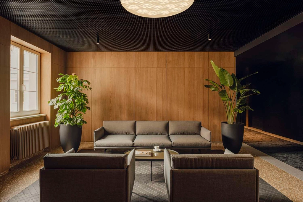 Lobby lift corridor