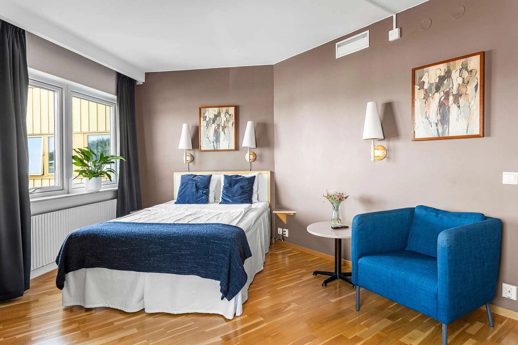 Best Western Dahls Standard Small double Bed
