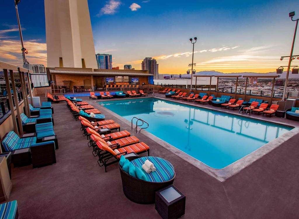 Radius Pool