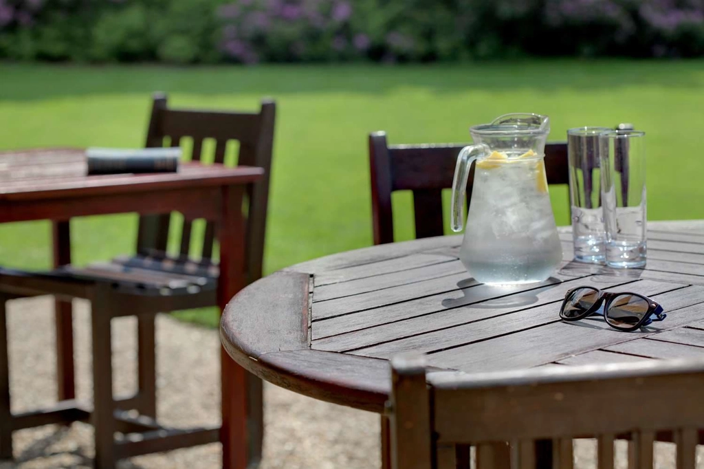 grims dyke hotel dining