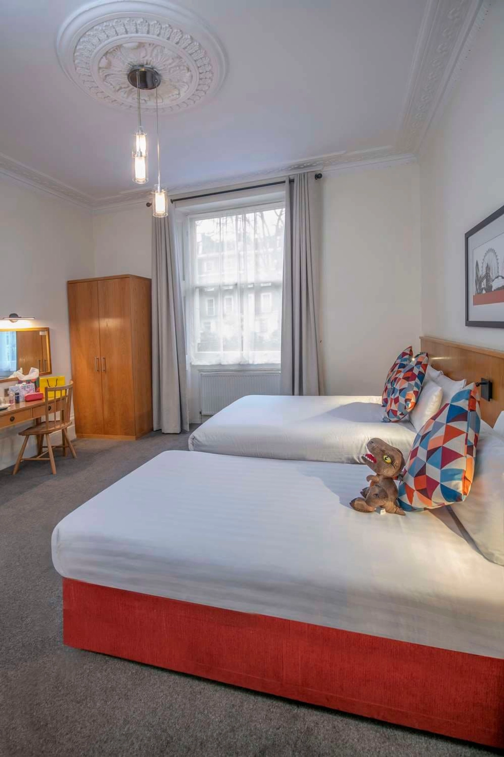 queensway hotel bedrooms OP