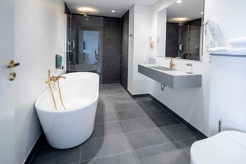Suite bath Kompas Hotel Aalborg