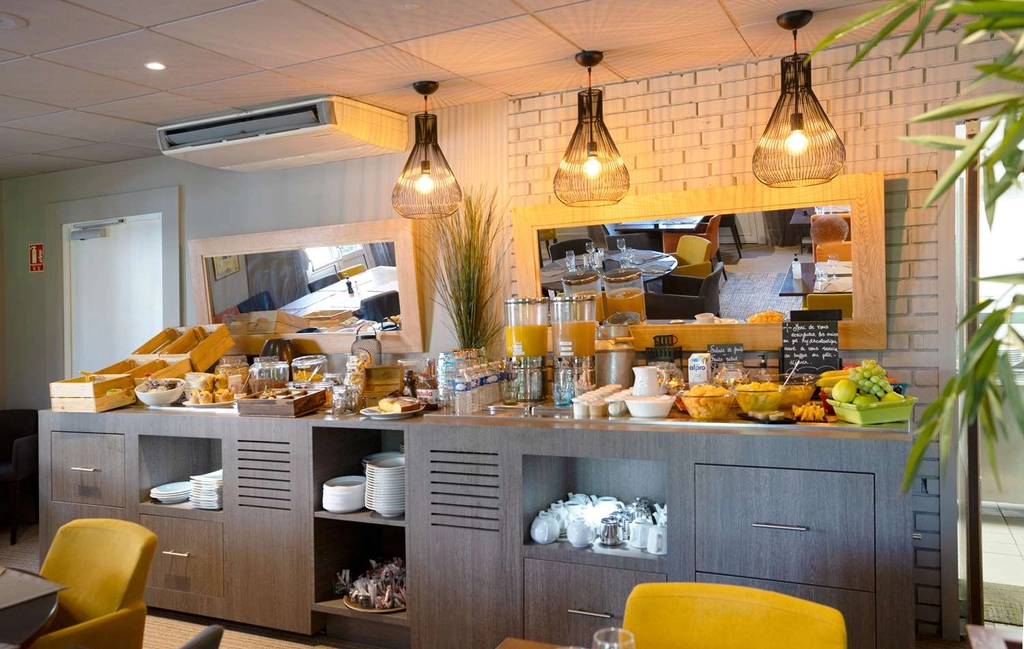 Best Western The Hotel Versailles - Petit déjeuner