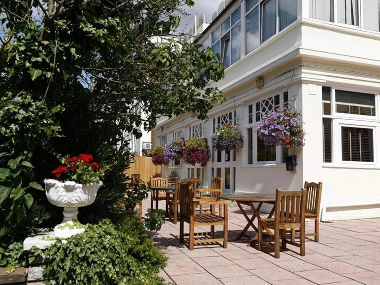 Hotel Courtyard